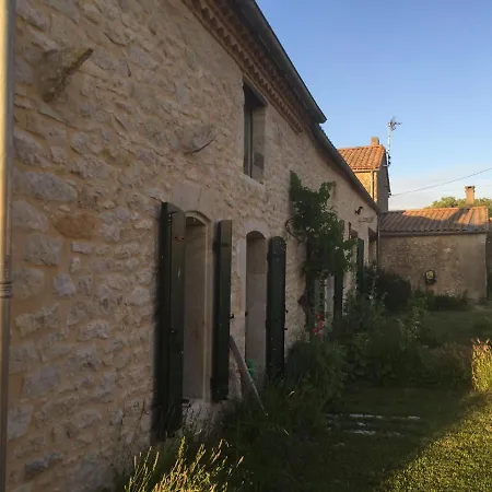 Chai Crann Piorra Saint-Genes-de-Blaye Exterior photo