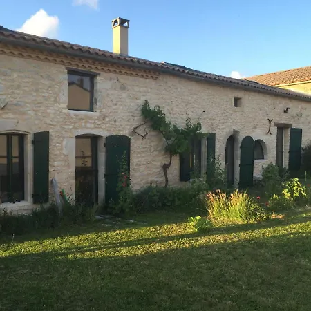 Chai Crann Piorra Saint-Genes-de-Blaye Exterior photo